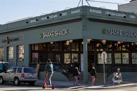 shake shack  open   locations   bay area  year