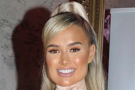 love island s molly mae hague accused of photoshopping as fans spot her