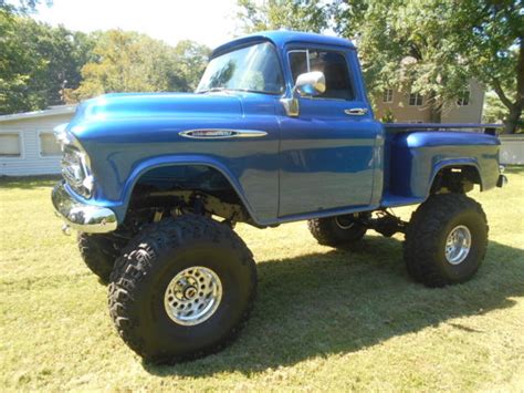 1957 Chevy Apache 4x4 Shortbed Stepside Show Truck Monster