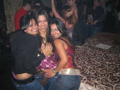 Night Pub Party Pics Indian Girls Part 1 Super Photos