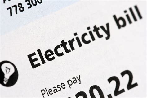 hacks  lowering  electric bill  month thrifty momma