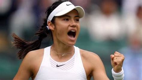 Wimbledon British Teenager Emma Raducanu Shocks Sorana Cirstea To