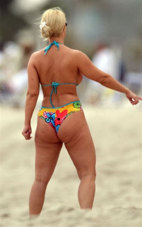 coco in bikini at the beach 7 pics