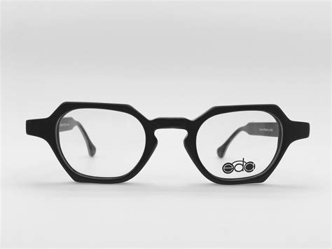 Some Of The Best Eyeglass Frames For Very Thick Lenses By Paul Vu