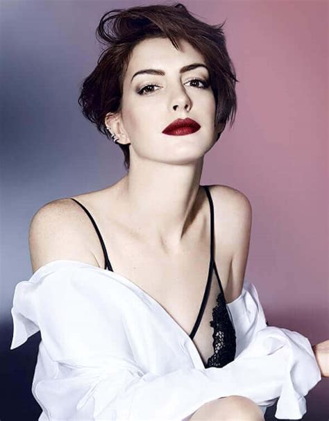 49 Sexy Anne Hathaway Boobs Photos Will Make Your Mouth Water