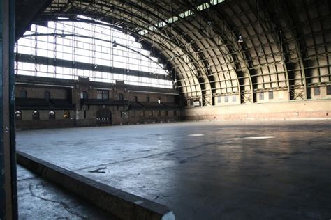 Armory In Brooklyn Regroups Wsj