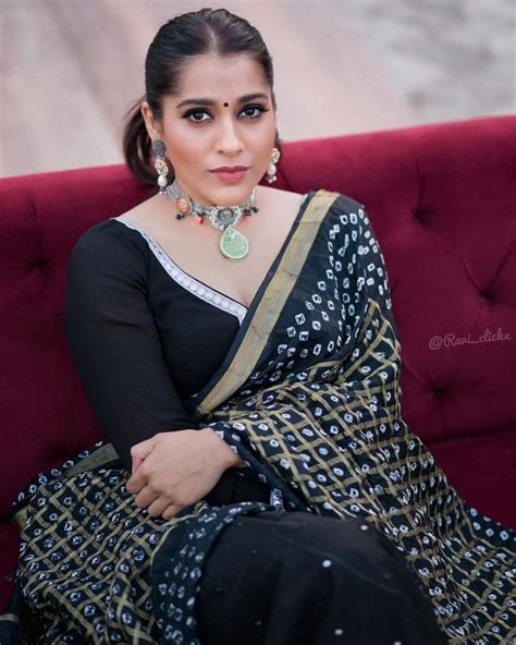 Glamorous Pics Of Rashmi Gautam In Black Outfit Telugu Rajyam Photos