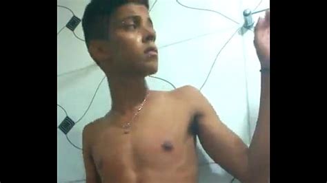 gay novinho favela de heliopolis exibindo pau piroca na