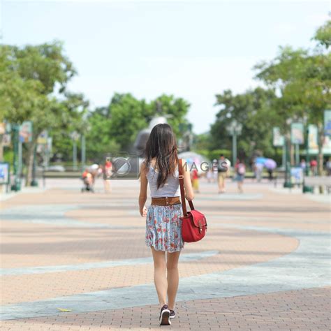 fashion girl walking  street  soft color tone  leungchopan
