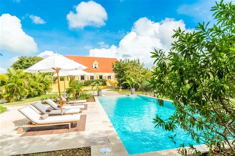 orange room landhuis jan thiel bed  breakfasts  rent  jan thiel curacao curacao airbnb