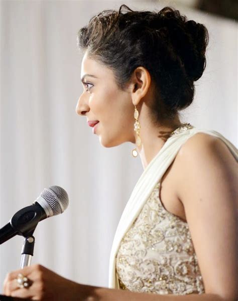 Rakul Preet Singh White Saree At Anr Awards 2013 Photos