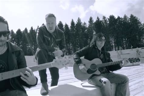 eesti rokkbaend kobra avaldas taasiseseisvumispaeeva puhul uue singli tuulte poolt tallatud maa