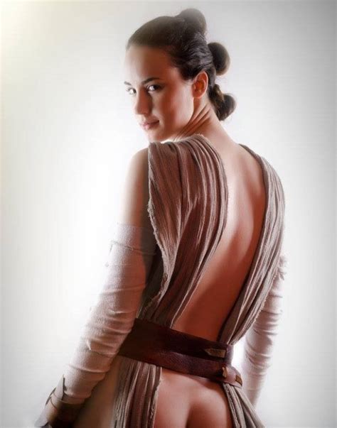 6 Suggestive Rey Cosplay Pics Will Make You See Her