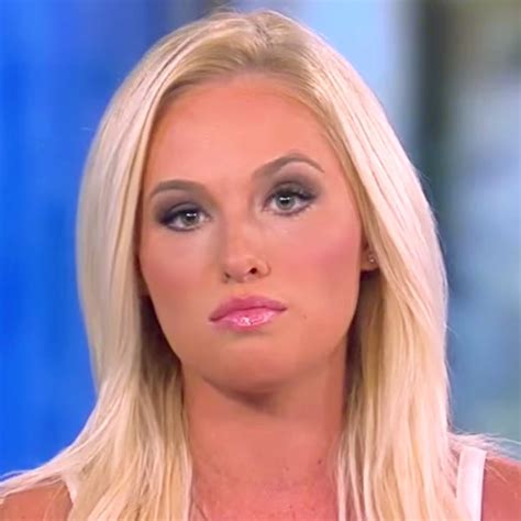conservative star tomi lahren suspended over pro choice