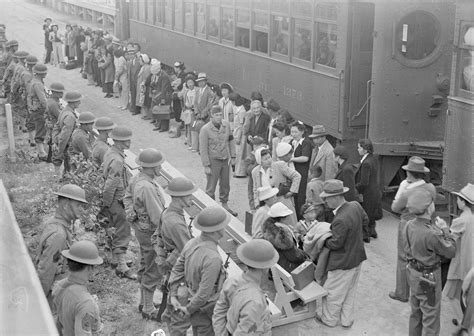 japanese american internment camps