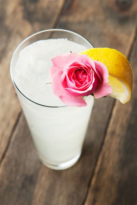 best spring cocktails drinks garnished with flowers