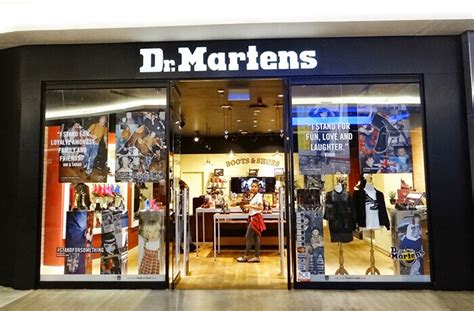 dr martens store design closed sundays