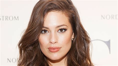 Pregnant Ashley Graham Shows Off Stretch Marks In