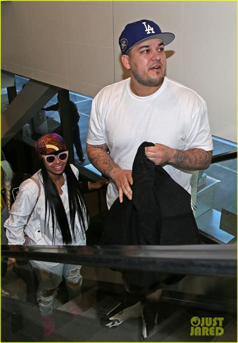 full sized photo of rob kardashian looks much slimmer in new airport