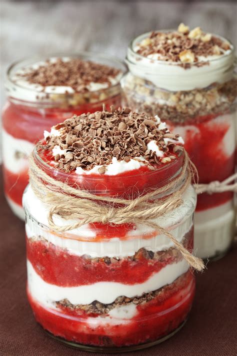 yummy strawberry dessert   jar recipe