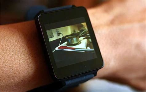 wear camera remote app turns android wear smartwatch   phones viewfinder