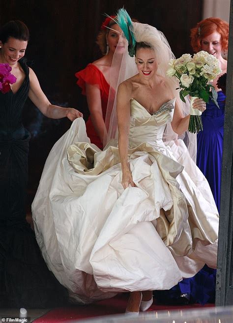 rarely seen photos of sarah jessica parker and couture wedding dresses