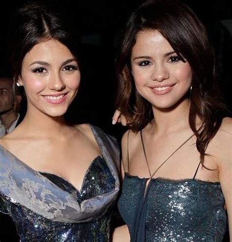 Beautil Party Selena Selena Gomez Twins Image