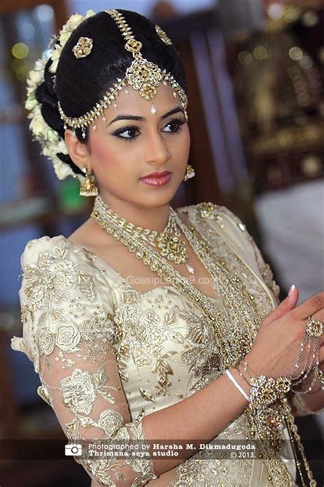 Pin By Mayura On Sri Lankan Brides And Bridesmaids Wedding