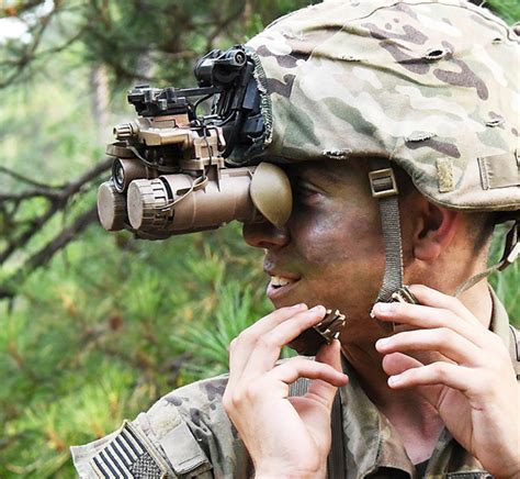 soldiers test  night vision capabilities aerotech news review