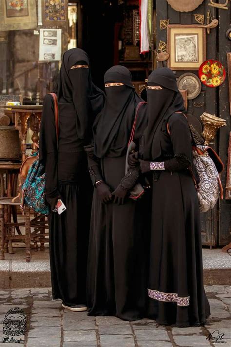 three beautiful muslimahs pakaian wanita wanita pakaian
