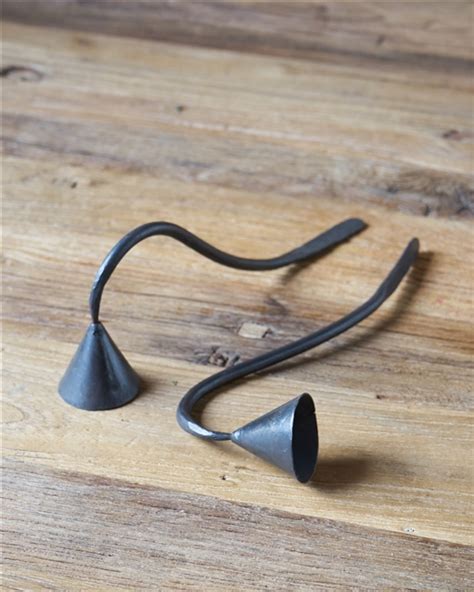 candle snuffer