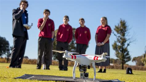 students leave classroom  fly drones  explore  jobs   future abc news