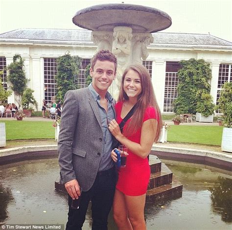 tom daley and his barefoot girlfriend kassidy cook emerge from