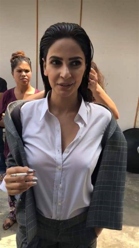 saba qamar sexy the fappening 2014 2019 celebrity photo leaks