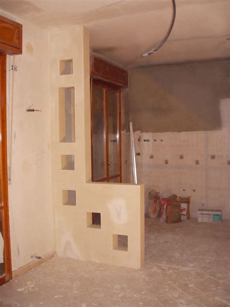 La struttura che si crea, come un tramezzo o un muretto, che è interno in casa, porta a dividere gli ambienti, ma non a ridurre la metratura esistente. Pareti con Vetrocemento Â» Gibel