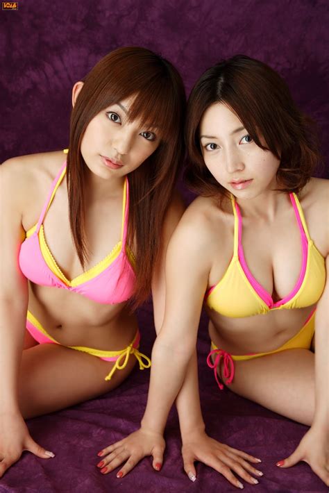 Mizuki Oshima Japanese Sexy Model Sexy Colorful Bikini In