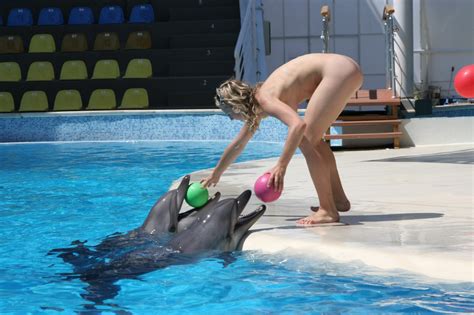 Playing With Dolphins Nude Sorted Luscious