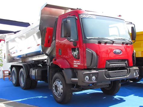 ford cargo  photo gallery