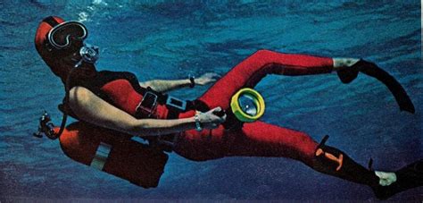 107 best scuba vintage is sexy images on pinterest diving scuba diving and snorkeling