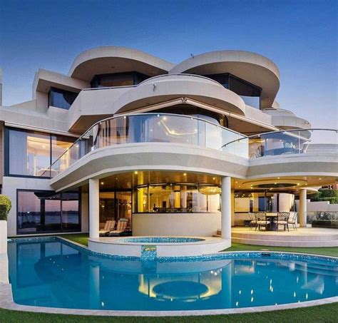 luxurious mansions expensive life style  riches