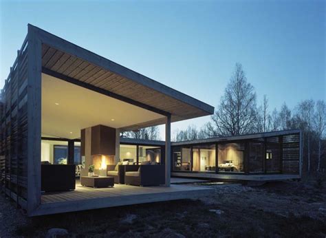shaped house designed   wind  views