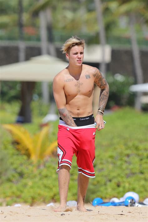 the stars come out to play justin bieber new shirtless barefoot and naked pics