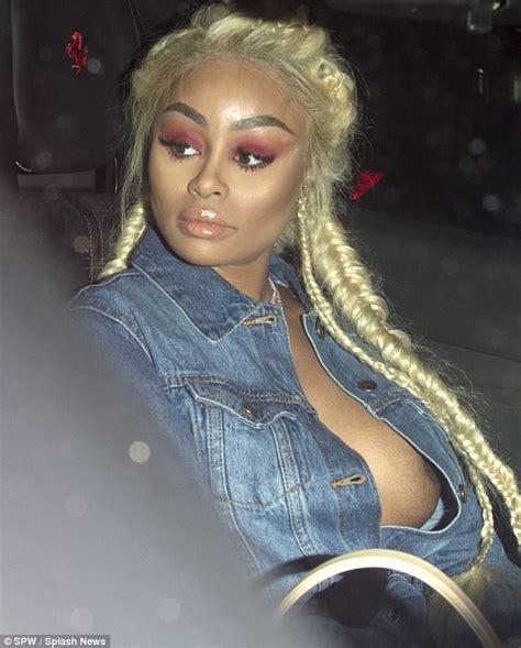 Blac Chyna Flashes Nipple On Night Out With Mystery Man Daily Mail Online