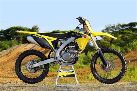 ligne complete spark suzuki rmz  nmr racing