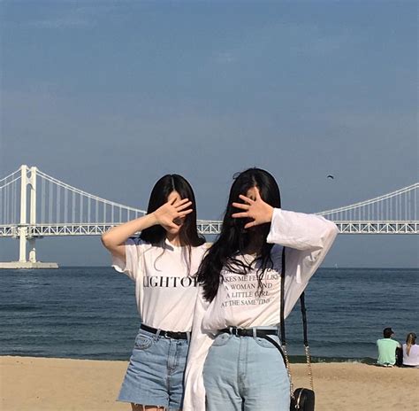 𝚢𝚞𝚖𝚒 korean best friends korean girl photo best friend pictures