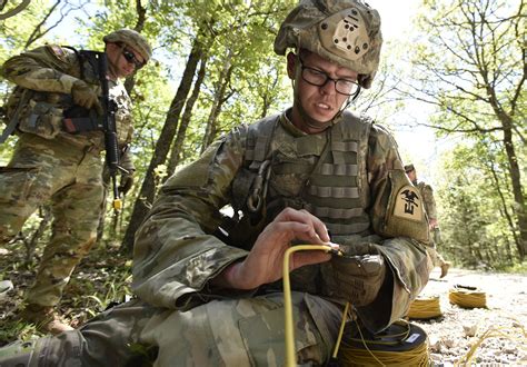 combat engineer skills division holds   permanent party field