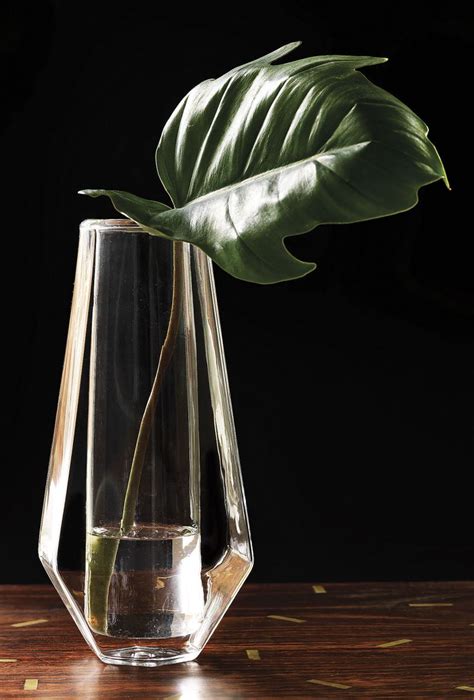 20 Modern Vases With Sleek Style