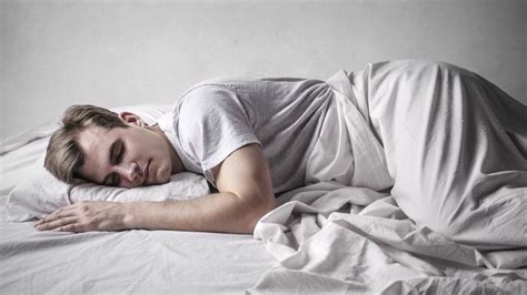 Scientists Are Offering Nearly £14 000 To Young Men Willing To Lie In