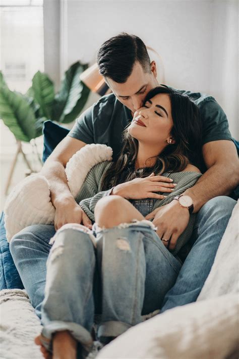 Blogger Kristaperez’s At Home Couples Shoot Cozy Couples Session