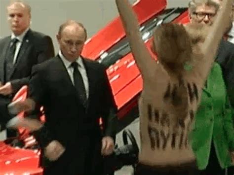 Putin Gives Thumbs Up To Naked Protester  On Imgur